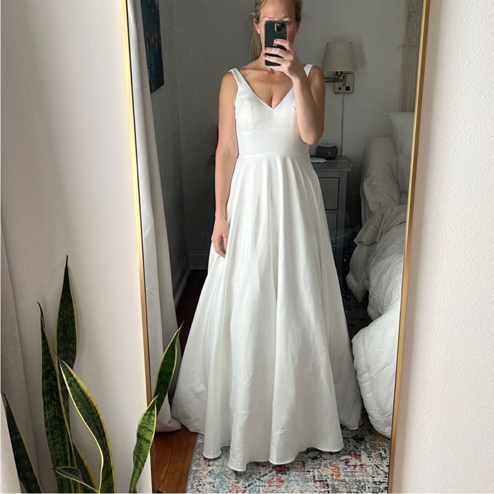 Ieena Mac Duggal Dress Womens Size 8 White Formal Classic Sleeveless Ball Gown